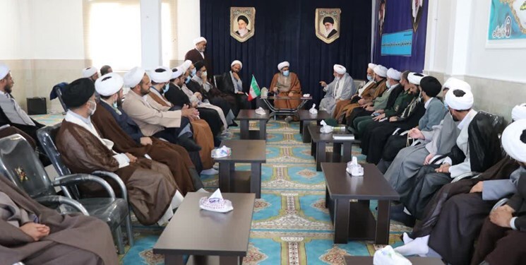 روحانیون خط مقدم جهاد تبیین هستند روحانیون خط مقدم جهاد تبیین هستند