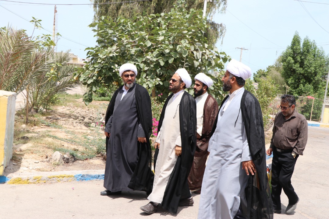 معاون امور فرهنگی و تبلیغی تبلیغات اسلامی کشور در منطقه زلزلهزده سایه خوش: معاون امور فرهنگی و تبلیغی تبلیغات اسلامی کشور در منطقه زلزلهزده سایه خوش: