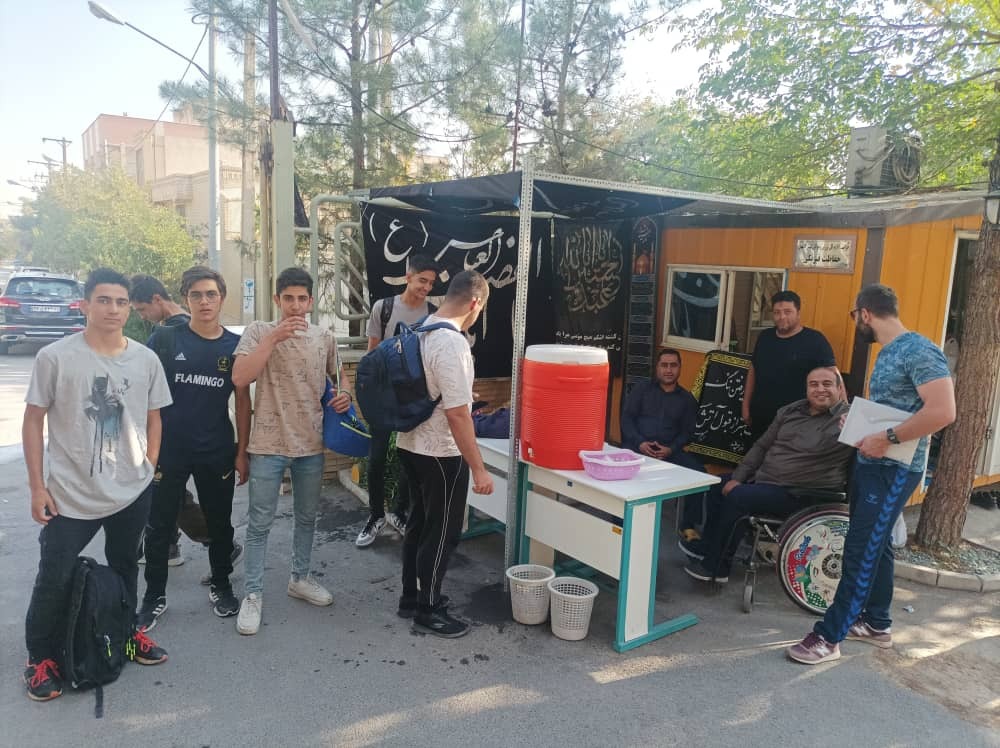 ماجرای هیئتی که به همت قهرمان ملی راه افتاد ماجرای هیئتی که به همت قهرمان ملی راه افتاد