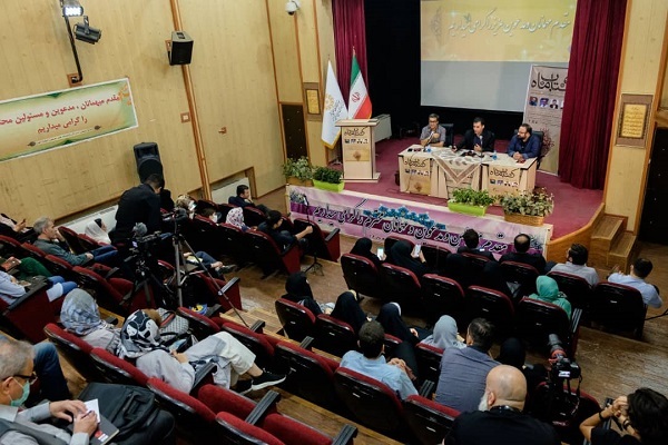 گردهمایی اعضای باشگاه داستان حوزه هنری قم و البرز برگزار شد گردهمایی اعضای باشگاه داستان حوزه هنری قم و البرز برگزار شد