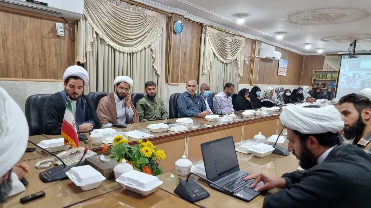 آئینی تجلیل از علماء و فعالان قرآنی اهل سنت استان هرمزگان آئینی تجلیل از علماء و فعالان قرآنی اهل سنت استان هرمزگان