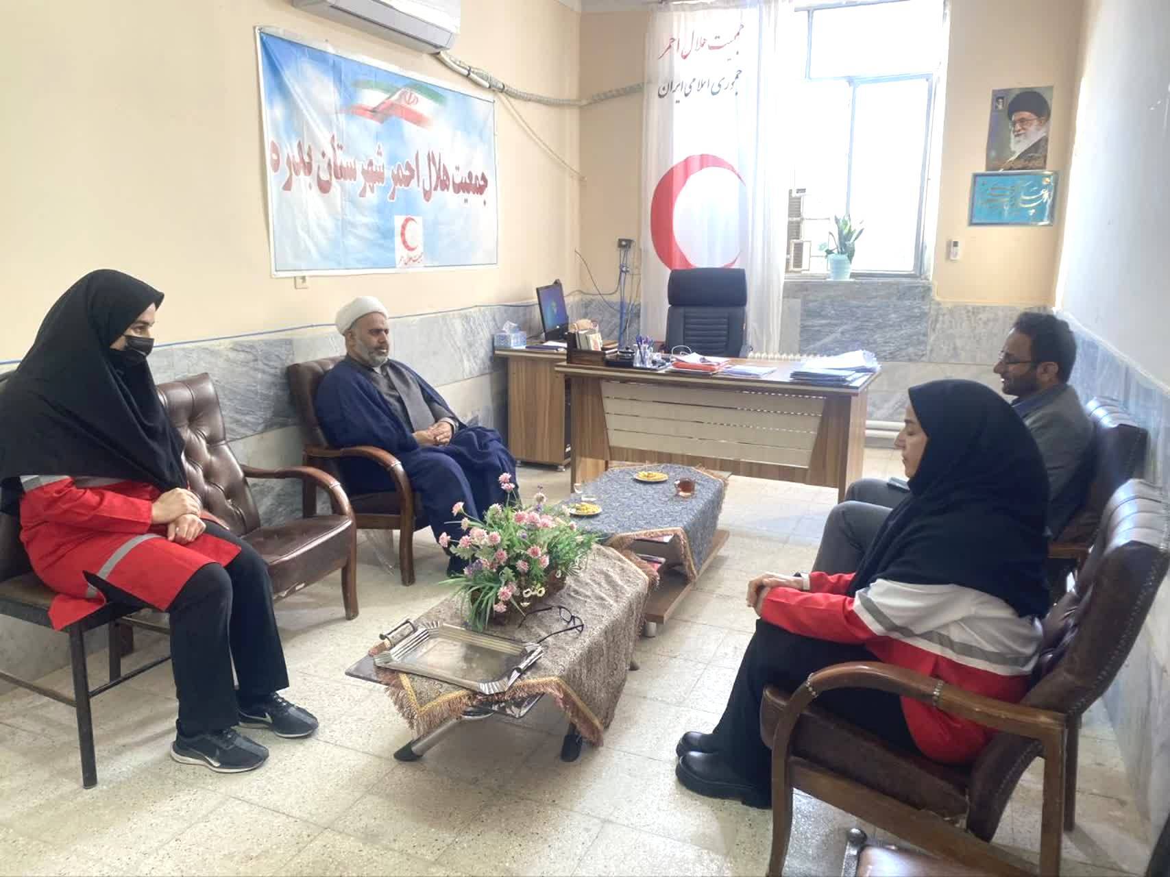 عقد تفاهم نامه همکاری فی مابین اداره تبلیغات اسلامی و جمعیت هلال احمر شهرستان بدره عقد تفاهم نامه همکاری فی مابین اداره تبلیغات اسلامی و جمعیت هلال احمر شهرستان بدره