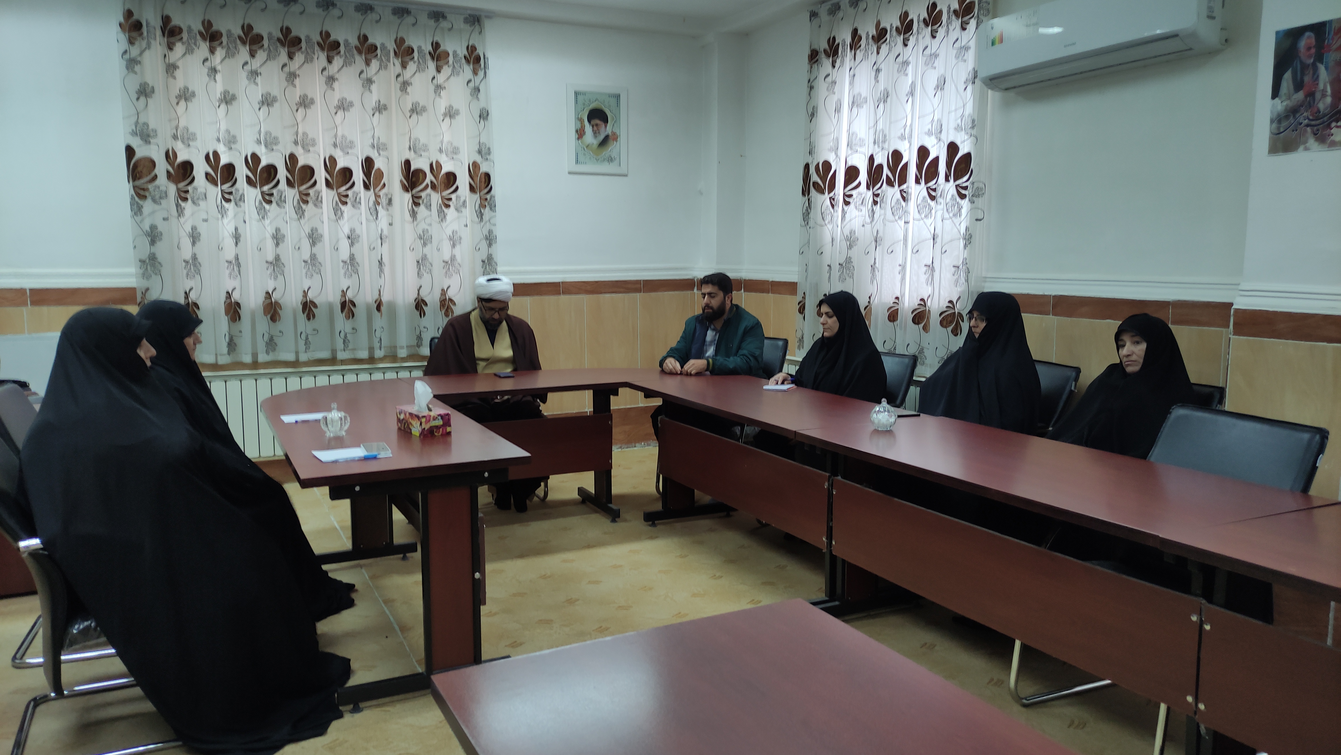 سنت ها در برنامه های فرهنگی باید حفظ و بروز رسانی شوند سنت ها در برنامه های فرهنگی باید حفظ و بروز رسانی شوند