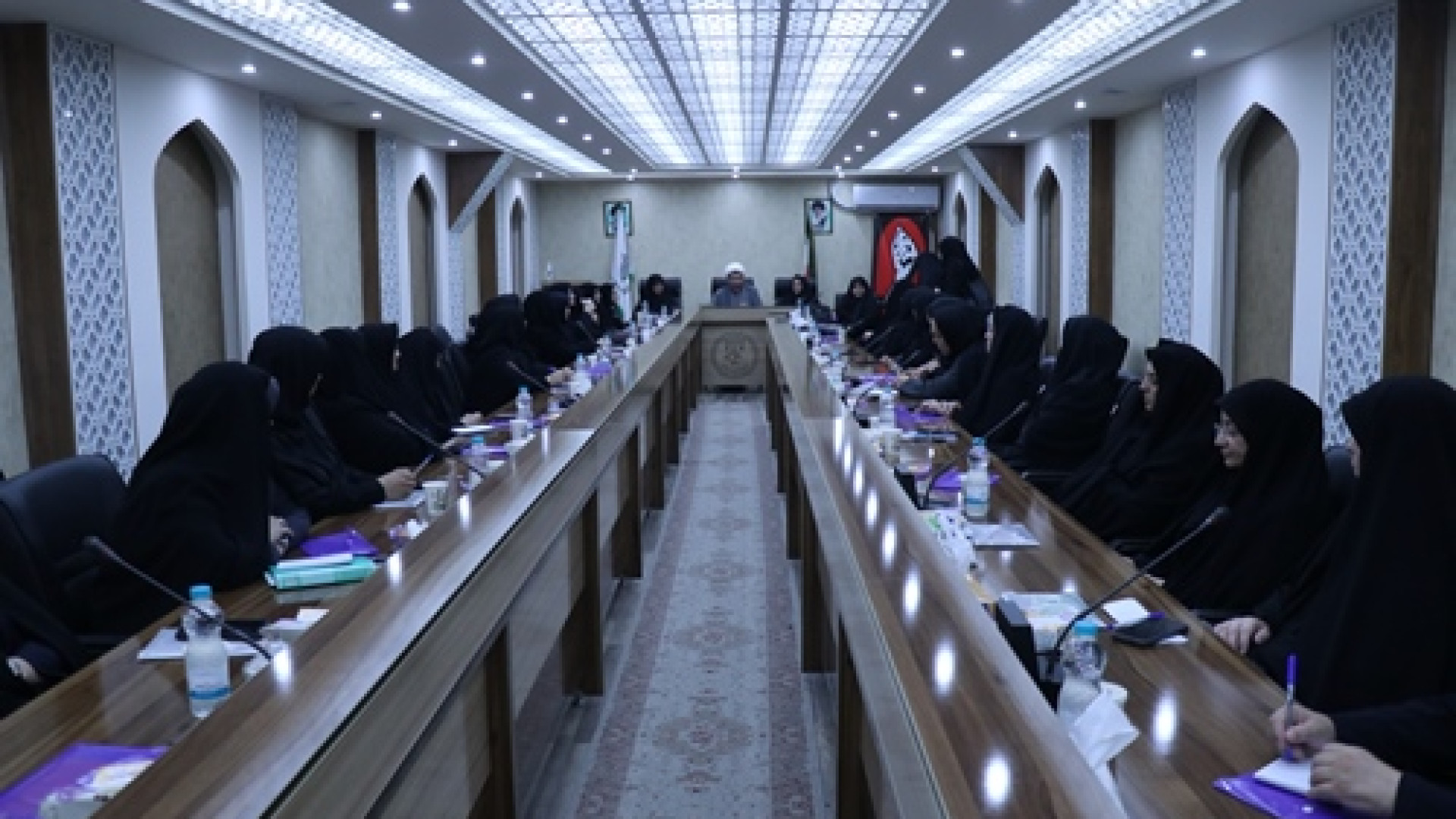 کارگاه نقش بانوان در احیای شعار "باید برخاست" در اردبیل