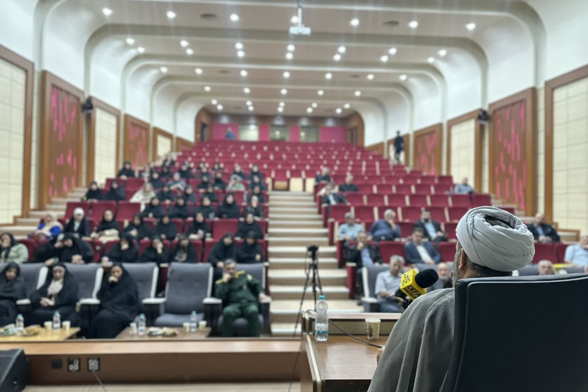 همایش «باید برخاست» ویژه شعرا و نویسندگان در اردبیل