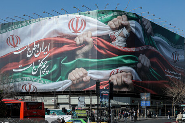 جدیدترین طرح دیوارنگاره میدان انقلاب اسلامی تهران رونمایی شد