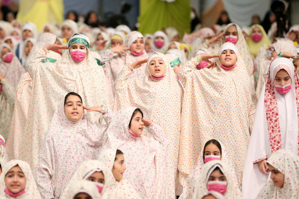 "احتفال الملائكة" بحضور المرشد الأعلى للثورة