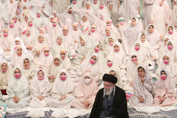 "احتفال الملائكة" بحضور المرشد الأعلى للثورة