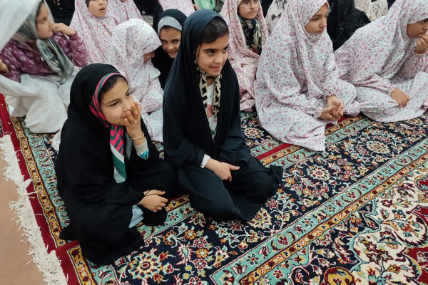 قاب‌هایی از اعتکاف مادر و دختری و دانش‌آموزی در خراسان جنوبی