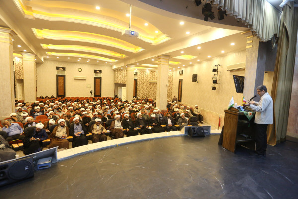 نشست آموزشی اساتید حوزه معارف اسلام ناب استان اصفهان