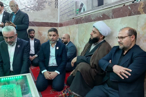 حضور تولیت آستان مقدس علوی در حرم مطهر حضرت سبزقبا(ع) دزفول