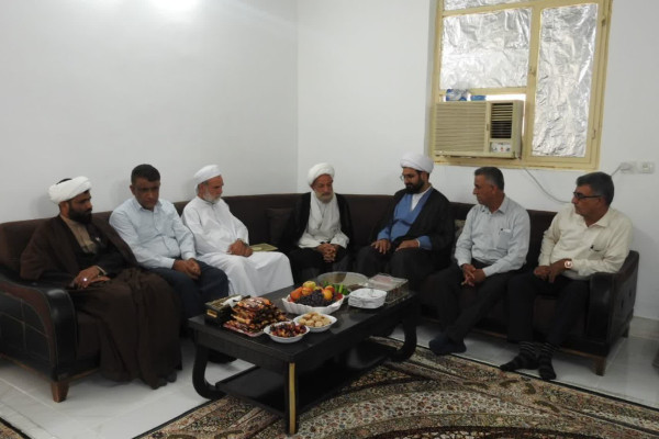 دیدار و تکریم خانواده شهدای دانش‌آموز اهل‌سنت «جنگ رمضان» در لارستان