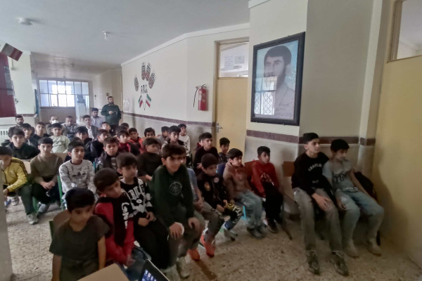 اکران فیلم مستند(آن مرد در آتش آمد)  در شهرستان ملکشاهی