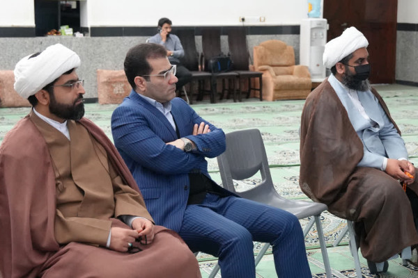 بازدید معاون سیاسی استاندار و مدیرکل تبلیغات اسلامی بوشهر از مسجد سلمان فارسی