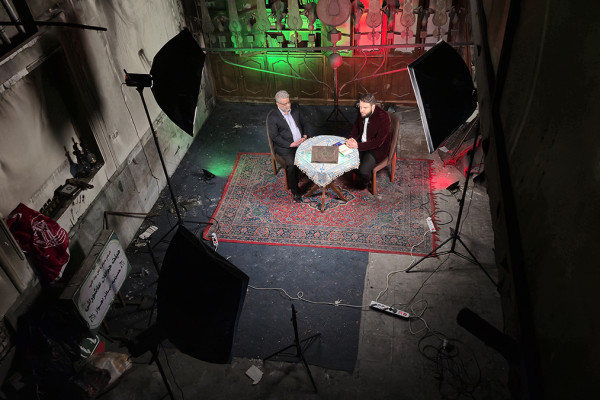 «روایت ایران قوی» از دلِ حسینیه‌ای که به آتش کشیده شد