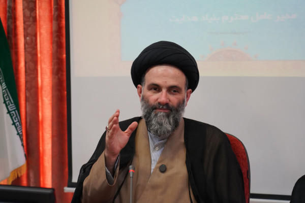 مسجد با حضور بانوان و جوانان زنده می‌ماند